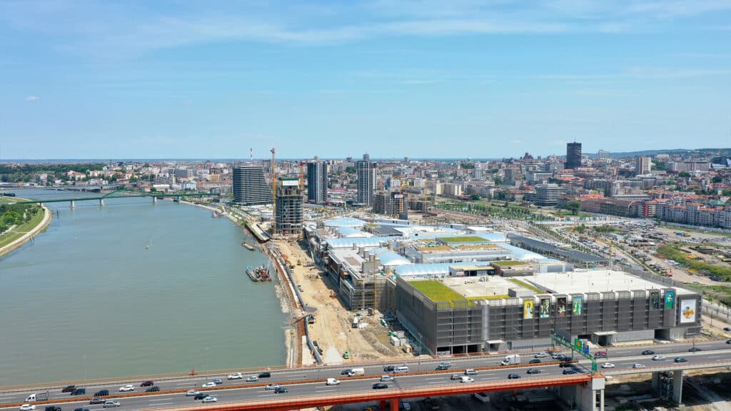 BW GALLERY Beograd thumbnail 3